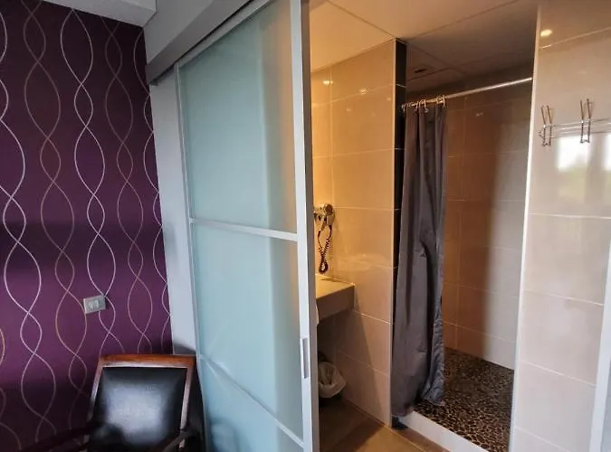 Hotel Restaurant Les Alizes 3*